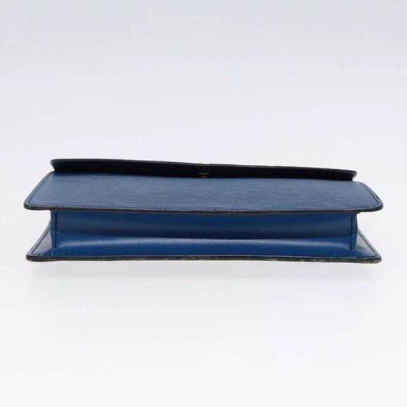 LOUIS VUITTON Epi Montaigne 23 Clutch Bag Blue - Picture 6 of 16